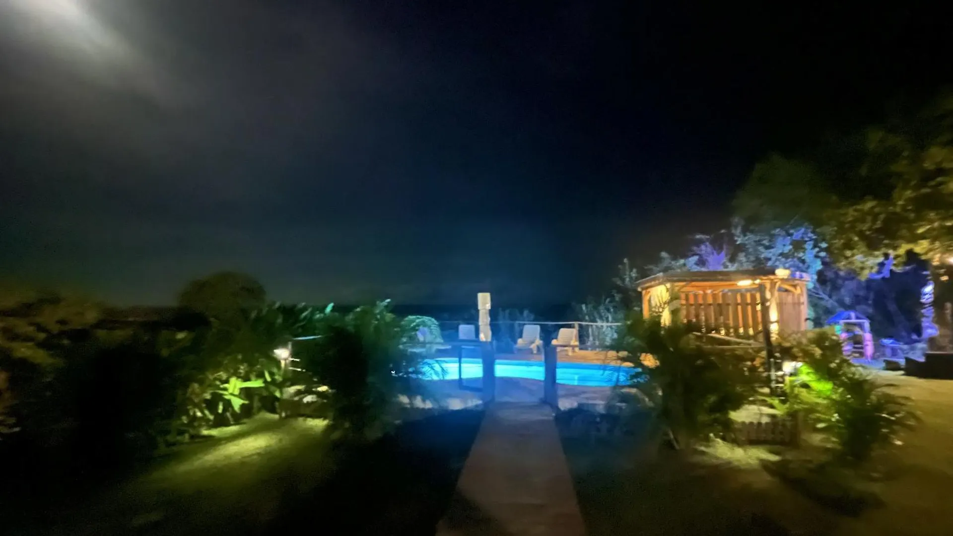 Maison Charmante Avec Vue Sur Mer A Deshaies + Piscine Partagee Vakantiehuis